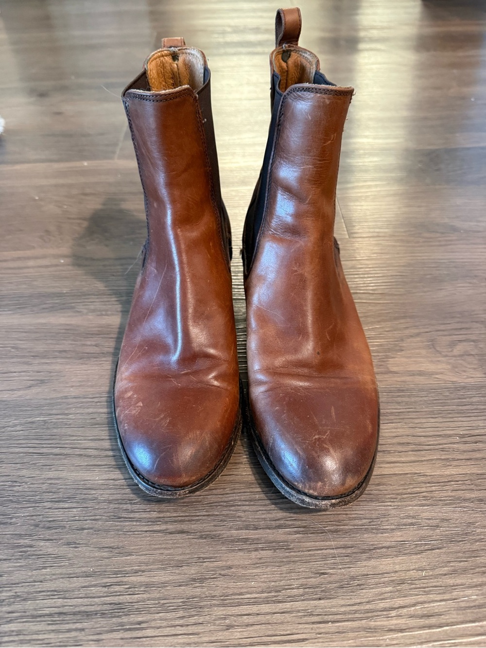 Women’s Frye Melissa Lug Cognac Chelsea Boots - Classic Slip-On Style